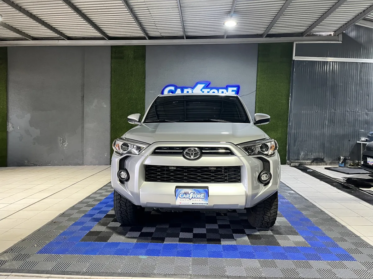 Toyota 4Runner SR5 2024 Plateado Caracas