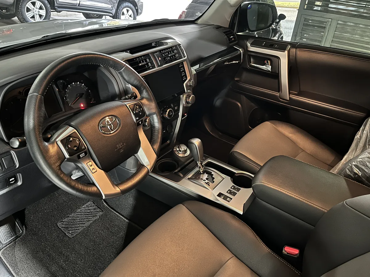 Toyota 4Runner SR5 2024 Plateado Caracas