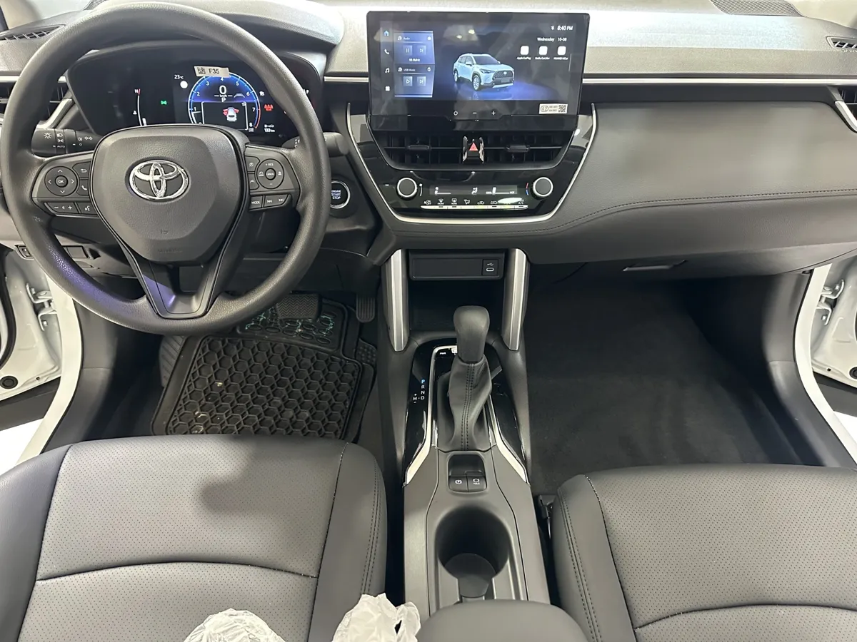 suv Toyota Corolla Cross 2024 blanco8