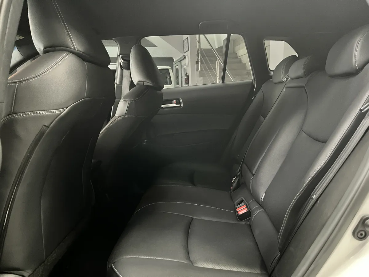 suv Toyota Corolla Cross 2024 color blanco6