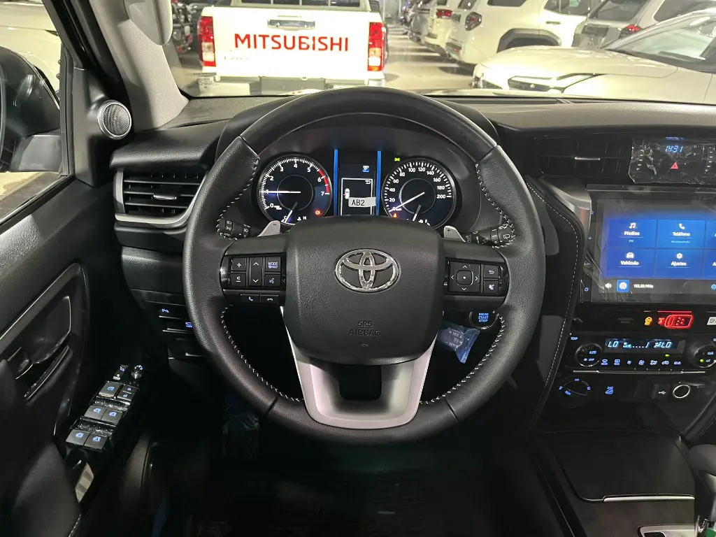 Toyota Fortuner SW4 SRX 2025 Gris Caracas