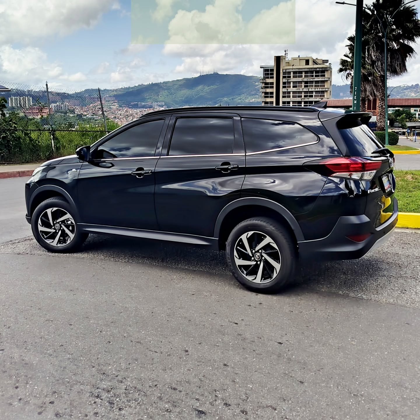 Toyota Rush 2023 Negro San Antonio de Los Altos