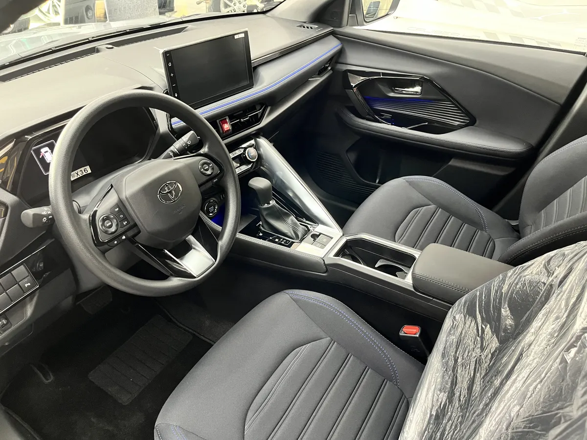 Toyota Yaris Cross 2025 Plateado Caracas