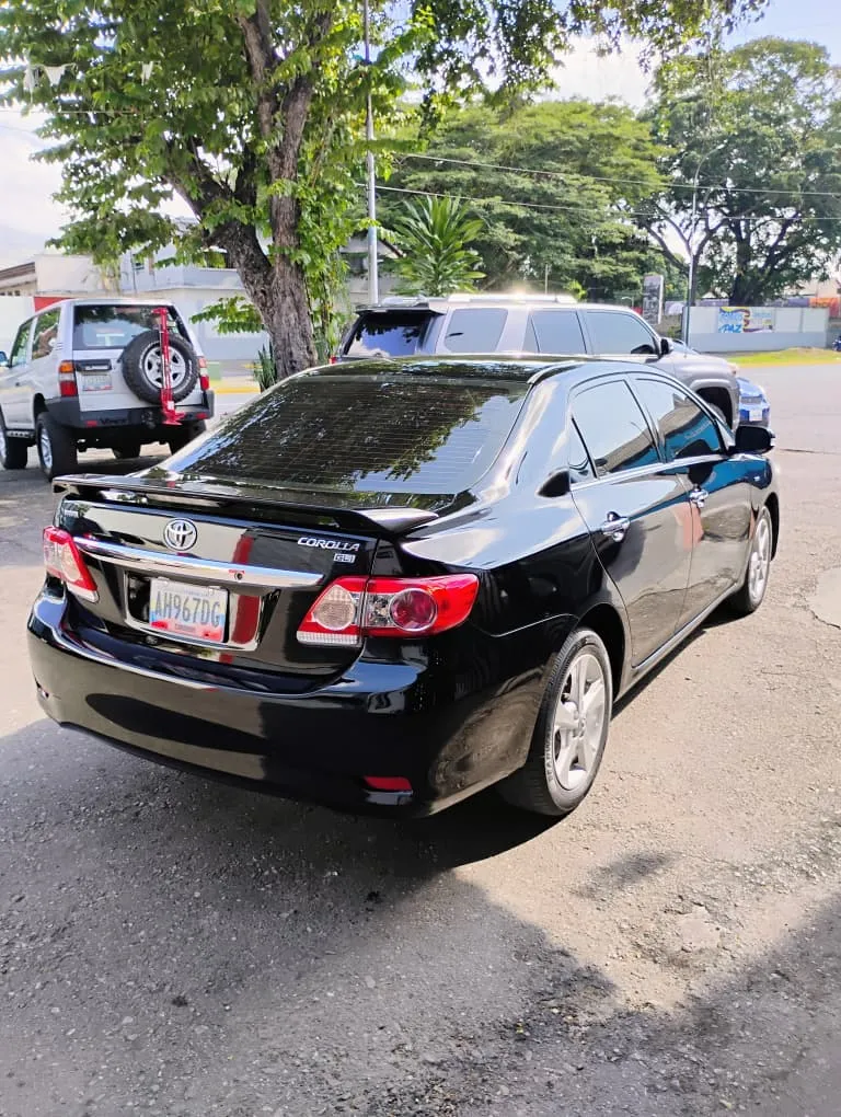 toyota corolla 2011 sedan negro10