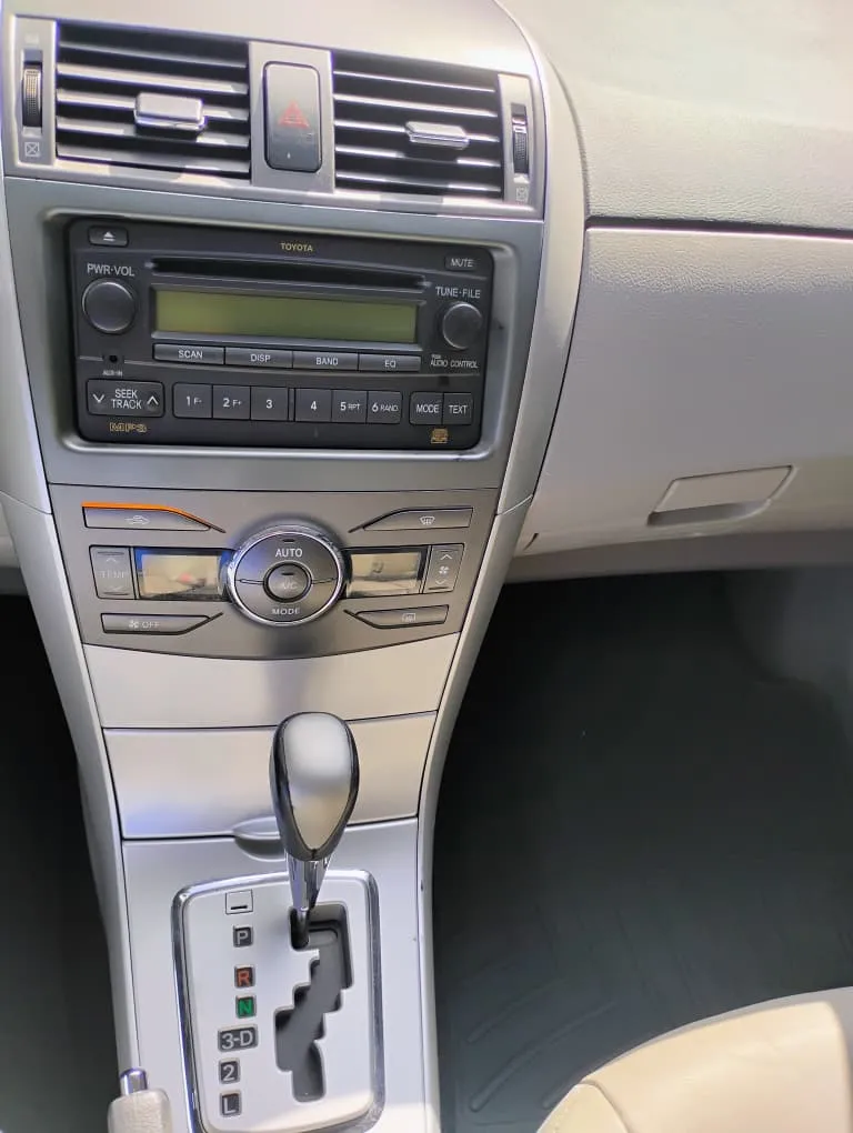 toyota corolla 2011 sedan negro9