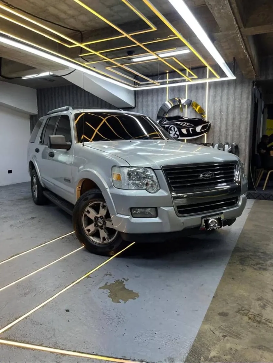 Ford Explorer 2010 Plateado Caracas