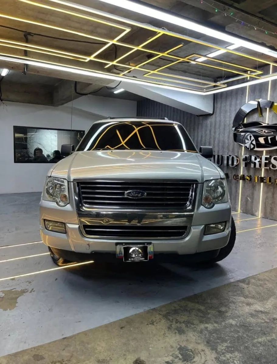 Ford Explorer 2010 Plateado Caracas